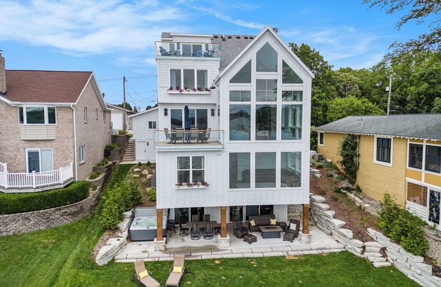 Premium Hutchins Lake Front Home in Fennville in der Nähe von Saugatuck