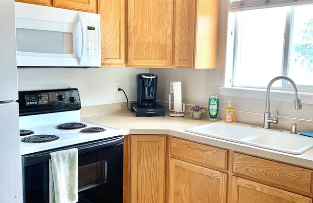 Cute 2 bedroom apt. Free WiFi/Parking in Rexburg
