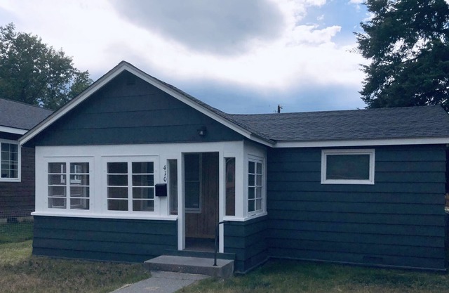 Cute 2 bedroom home located in downtown libby