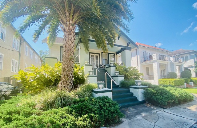 Cute 2 Bedroom in Uptown NOLA