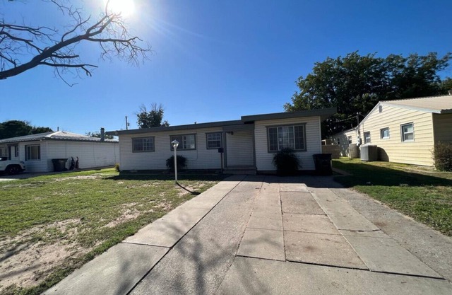 Cute 3 Bedroom - New Listings!