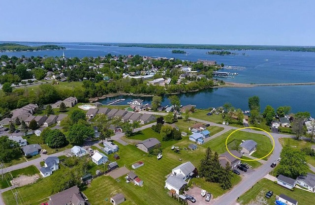 Cute 3BR/2BA home located in the Village of Clayton with dock rental available