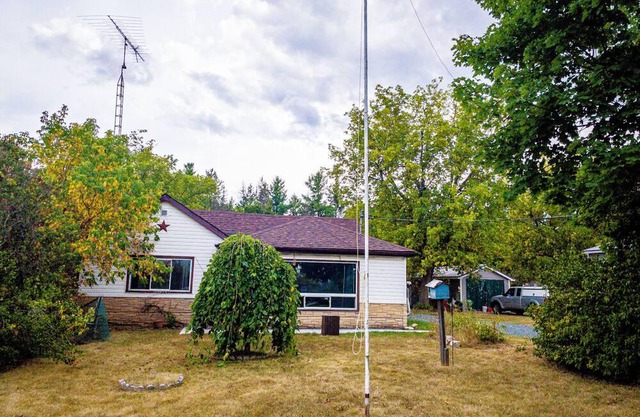 Cute 3BR 2bath, BBQ, AC, Patio, kitchen, firepit