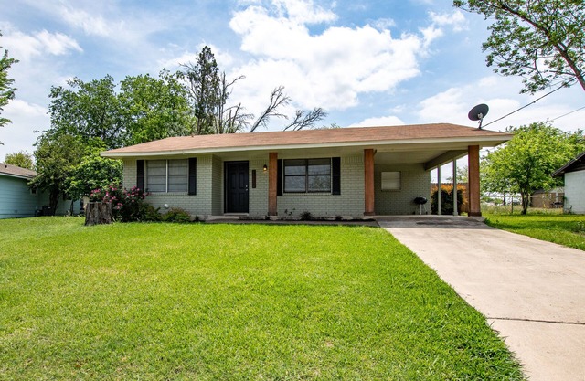 Cute and cozy! Minutes from Lake Belton *Military Friendly*