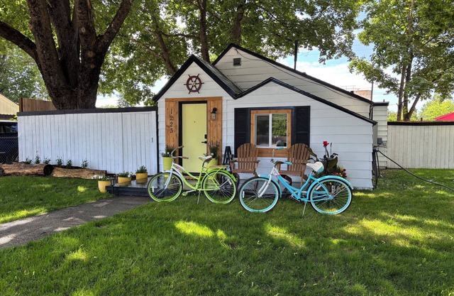 Cute beach style home !