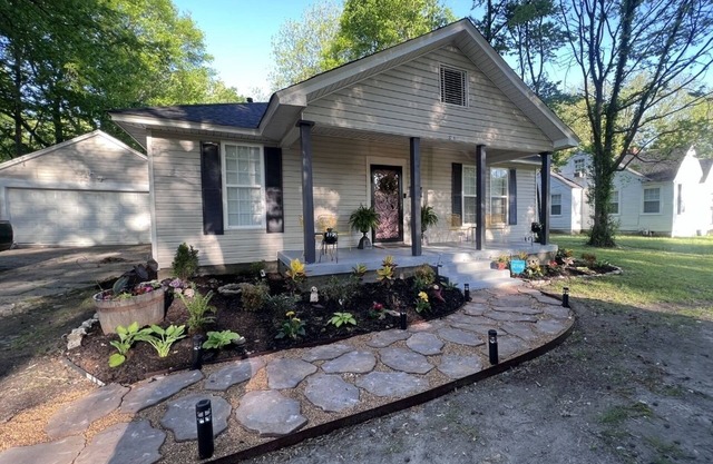 Cute bungalow located in Whitehaven near Elvis's mansion & Beale St.