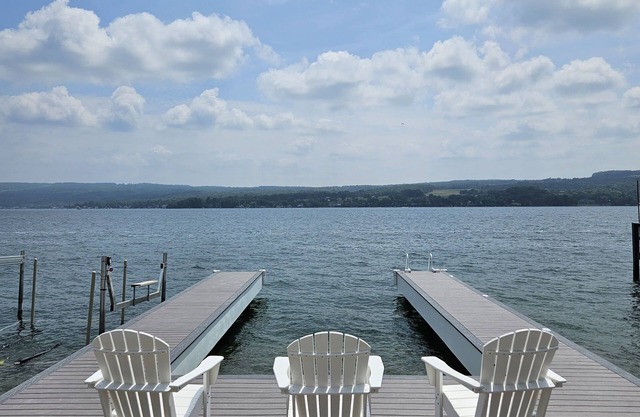 Süßes Cape am Keuka Lake mit bester Lage für Bootsstarts