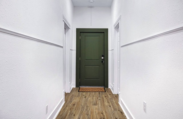 Cute & Close to Downtown | 3 BR, 1 BA