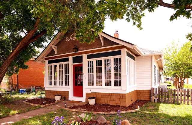 Cute Colorful Craftsman w/Central Air