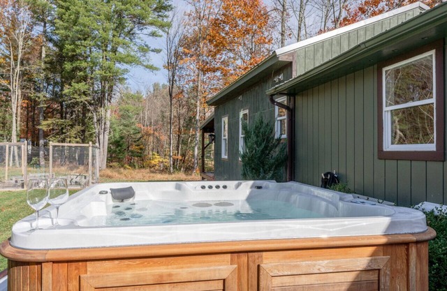 Cozy Cottage w/ Hot Tub, Pond, and Fireplace