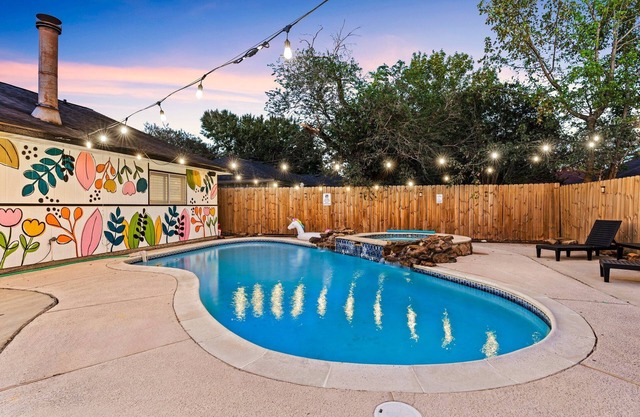 Cute & Cozy 3BR, 2bath w POOL