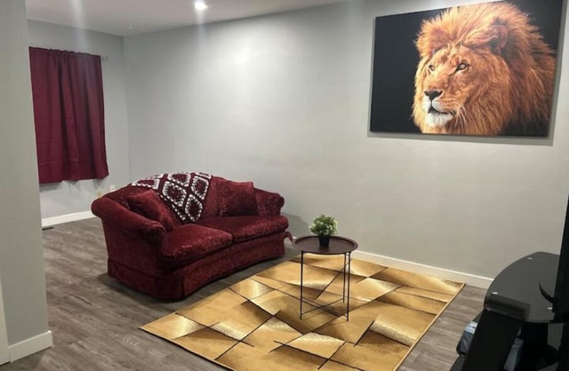 Cute Highland Park Entire Unit B