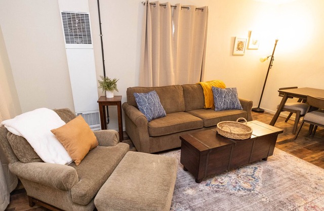 Cute Newly Remodeled One Bed One Bath Home in Prineville