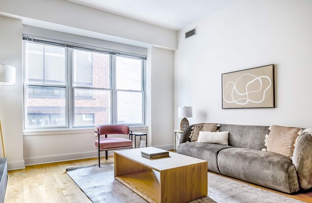 Cute North End 2BR steps from Harborwalk by Blueground