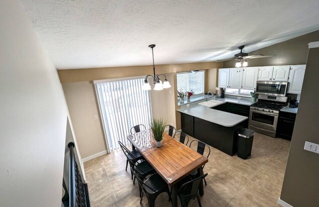 Cute Spacious Home 3 BR