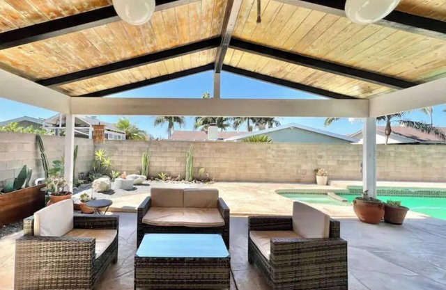 Cute, Spacious Home with Private Pool and Spa