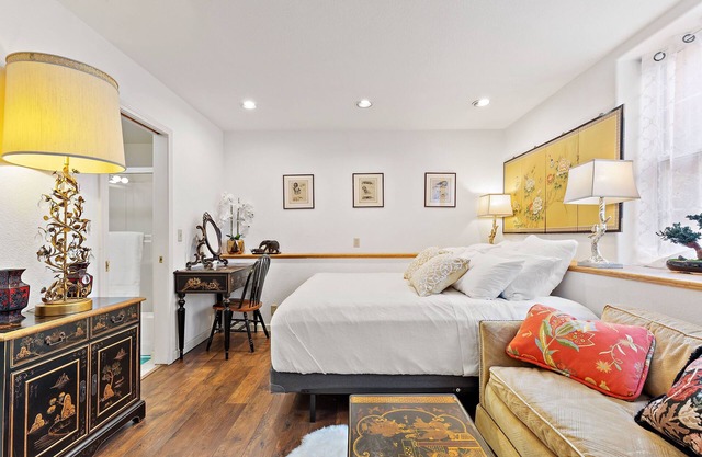 Cute Studio with Private Bathroom in a Safe neighborhood