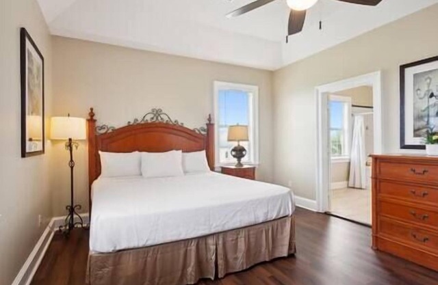 Cypress Cottage St.1
