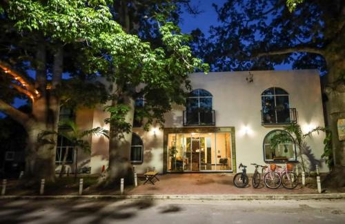 D´LUXURY BAKALAR