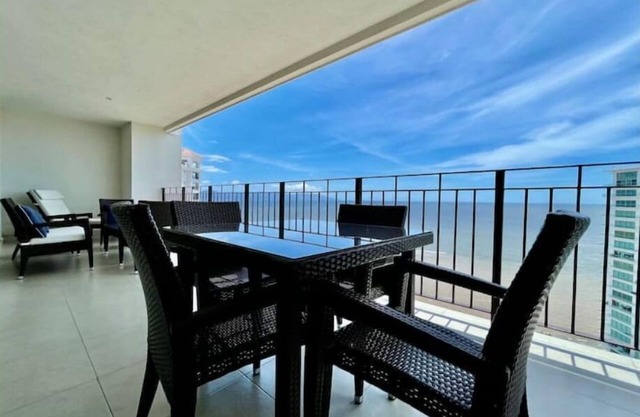 D-View & Relax Overlooking the Ocean