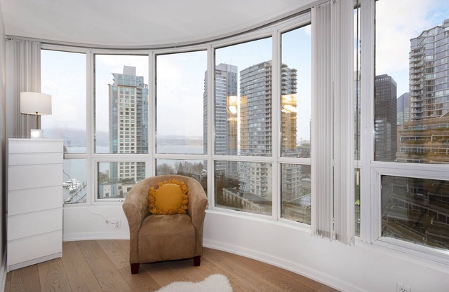 D17 - Amazing waterfront 2 bedroom unit