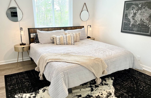 D2- Vulcan's Double Suite-King Beds/Pets/Wifi/City