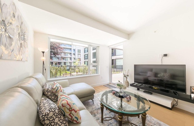 D39 - Stunning 2br with Huge Patio