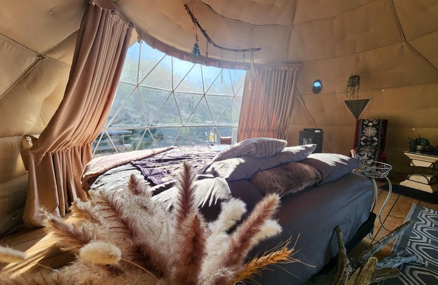 #D5 Nordic Nook Dome- 1 King Bed -No pets please
