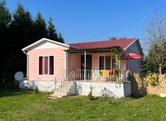 Dağ Manzaralı Kır Evi
