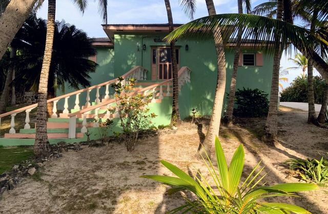 Da Villa Ocean Front Home, Luxus und Privatsphäre am Pink Sand Beach SOMMER SPECIAL