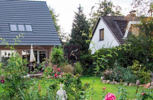 Dachgeschosswohnung Scharbeutz mit Garten