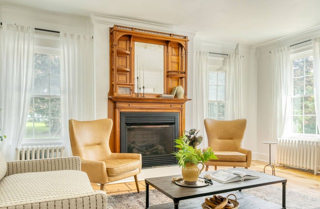 Daffodil by AvantStay | Countryside Retreat in Historic Home w/ Large Backyard