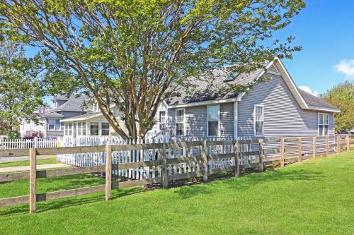 Daisey Cottage - Pet friendly with fenced yard!