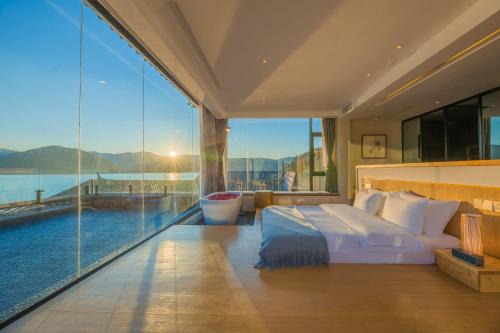Dali Muhai Island Designer Seaview Manor