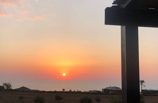 Dammuso Riah Deluxe a few steps from the sea of Pantelleria