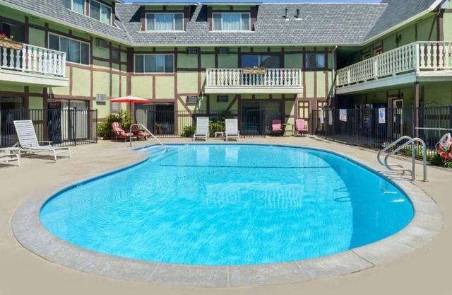 Danish Experience in Solvang! Pool, Quick Drive to Sunny Fields Park