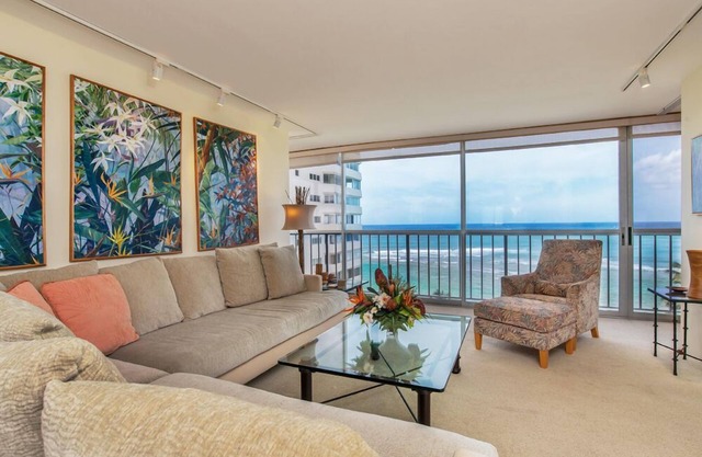 "DANNO'S HAWAII FIVE-0 CONDO" Panoramablick auf das Meer