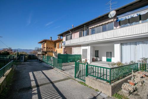 Darma's House 3 minutes from Monate lake - Happy Rentals
