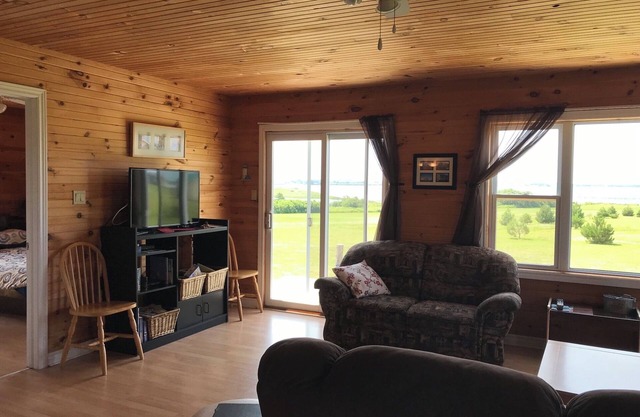 Darnley, PEI Cottage : Fall 2025 Availability!