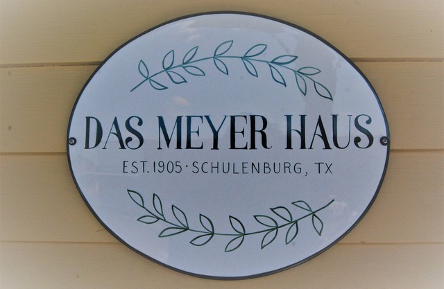 Das Meyer Haus - Luxe Victorian