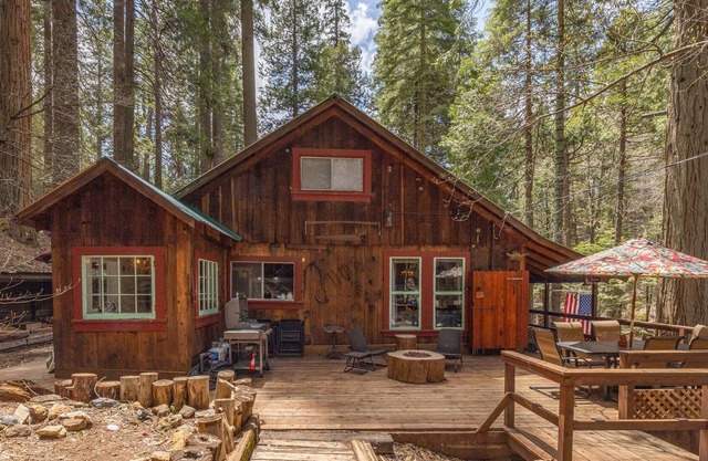 Davis Family Cabin