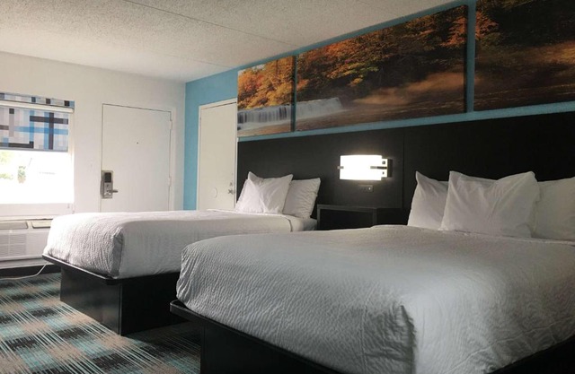 Days Inn by Wyndham Calhoun GA I-75 and US-41
