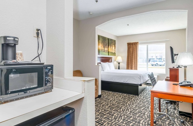 Days Inn by Wyndham Coliseum Montgomery AL