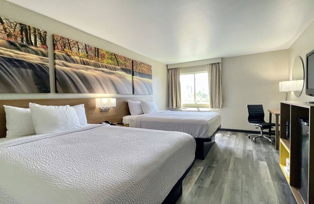 Days Inn by Wyndham Columbus IN