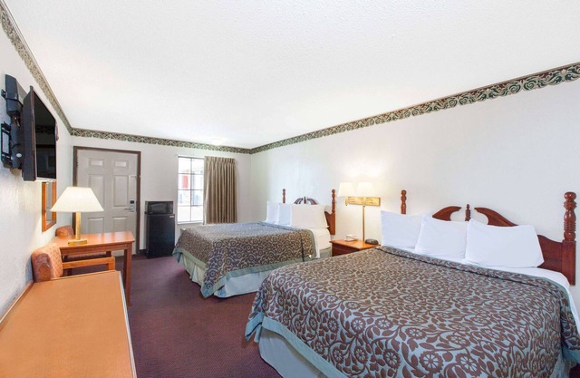 Days Inn by Wyndham Erick