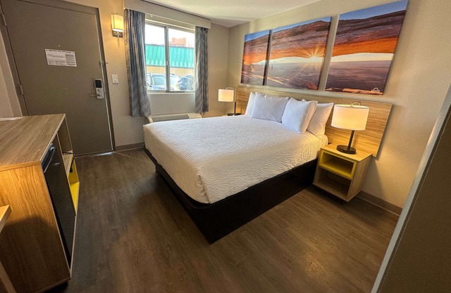 Days Inn by Wyndham Farmington NM