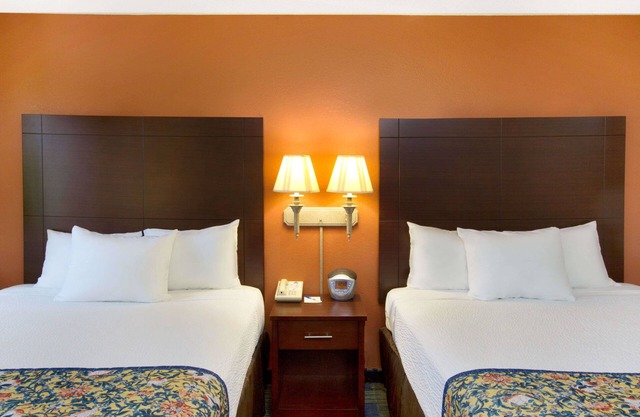 Days Inn by Wyndham Fremont