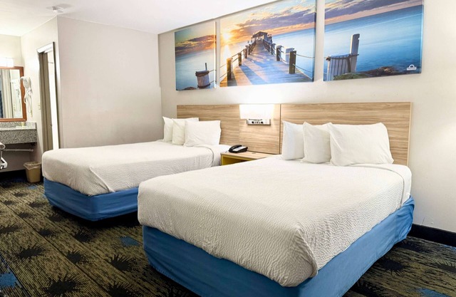 Days Inn by Wyndham Greenville