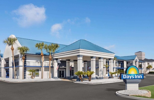 Days Inn by Wyndham Kingsland GA