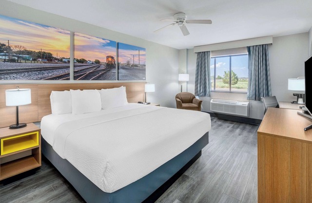 Days Inn by Wyndham Lamar